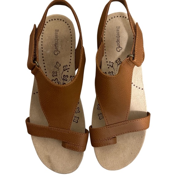 Baretraps brown sandals soft footbed and a T-strap design size 8W - Picture 4 of 7